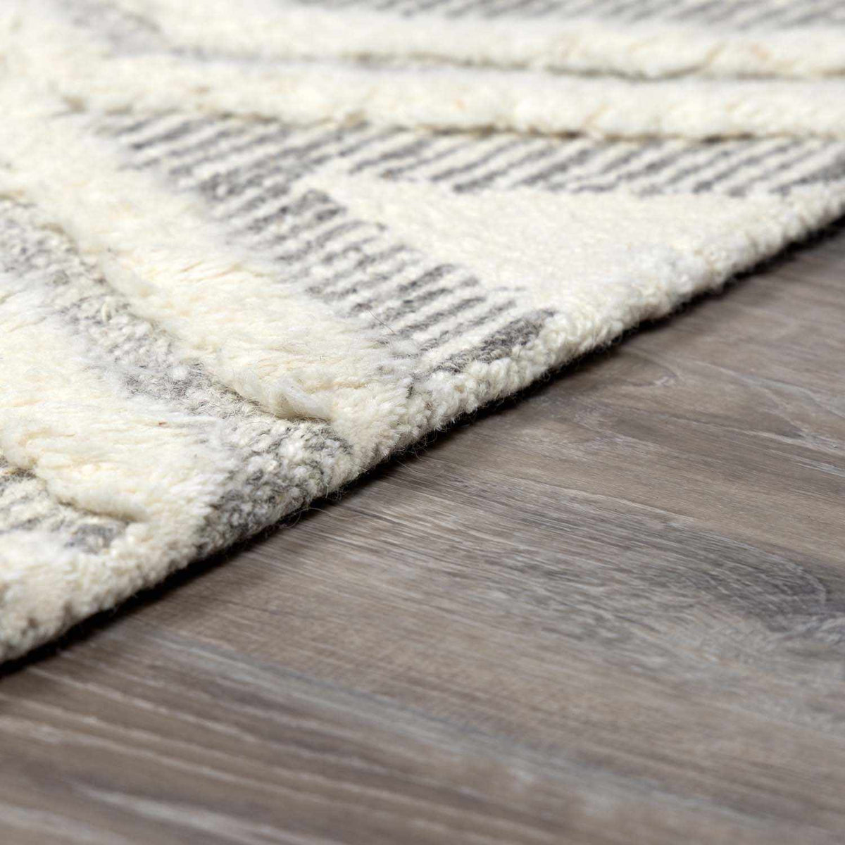 Boncarbo Area Rug - Clearance