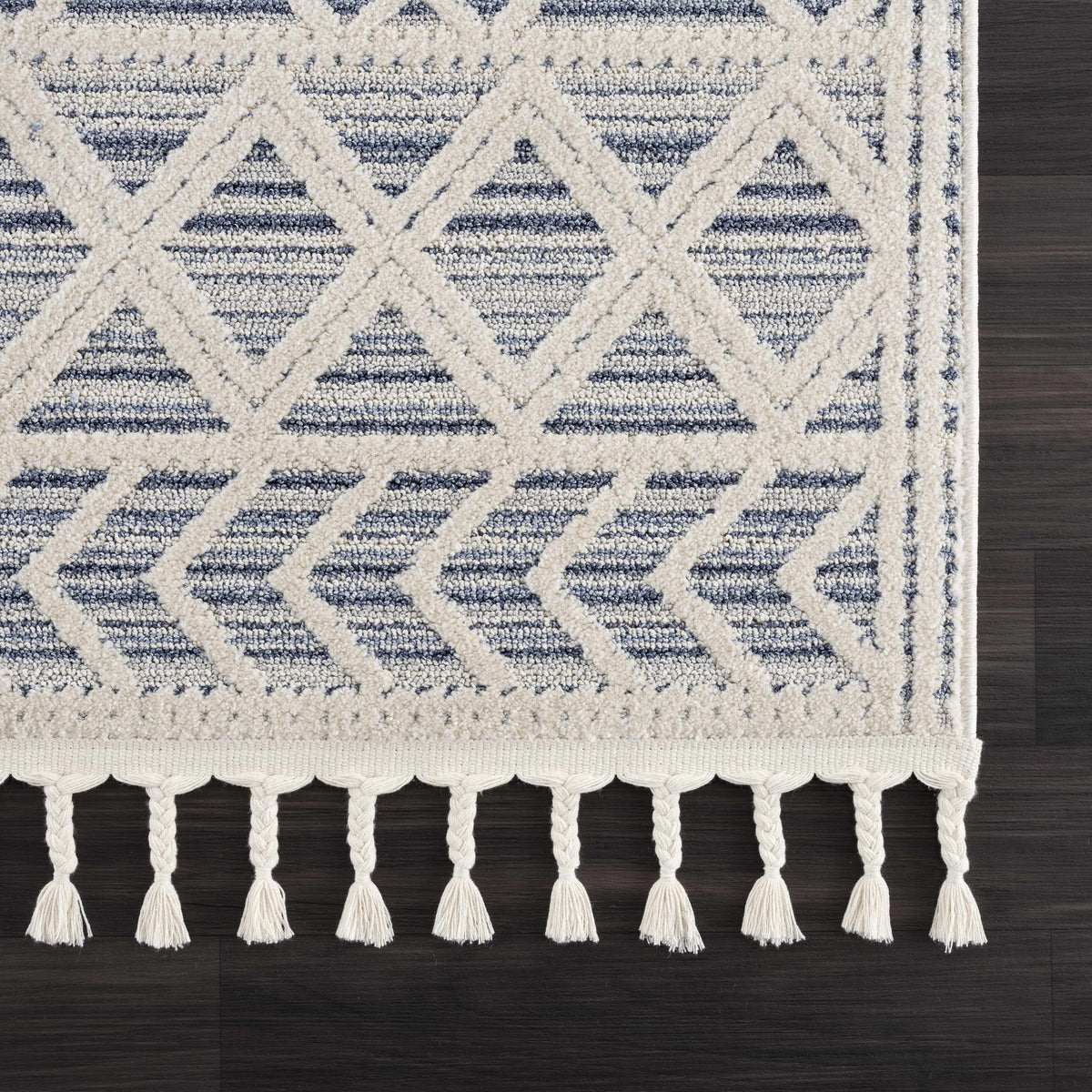 Magnolia Blue 2302 Area Rug - Clearance