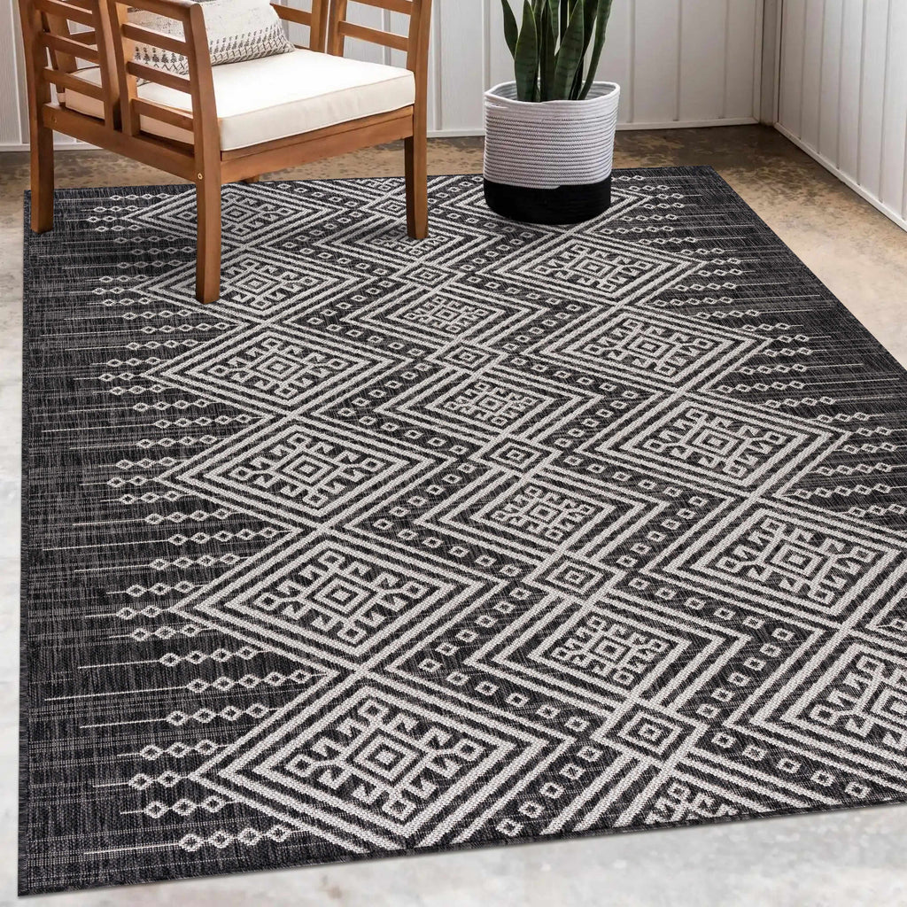 Frankville Black&White All Over Performance Outdoor Rug