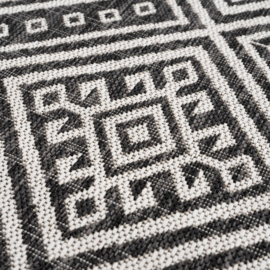 Frankville Black&White All Over Performance Outdoor Rug