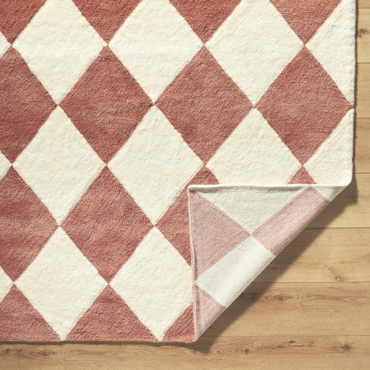 Almeda Diamond Washable Wool Rug