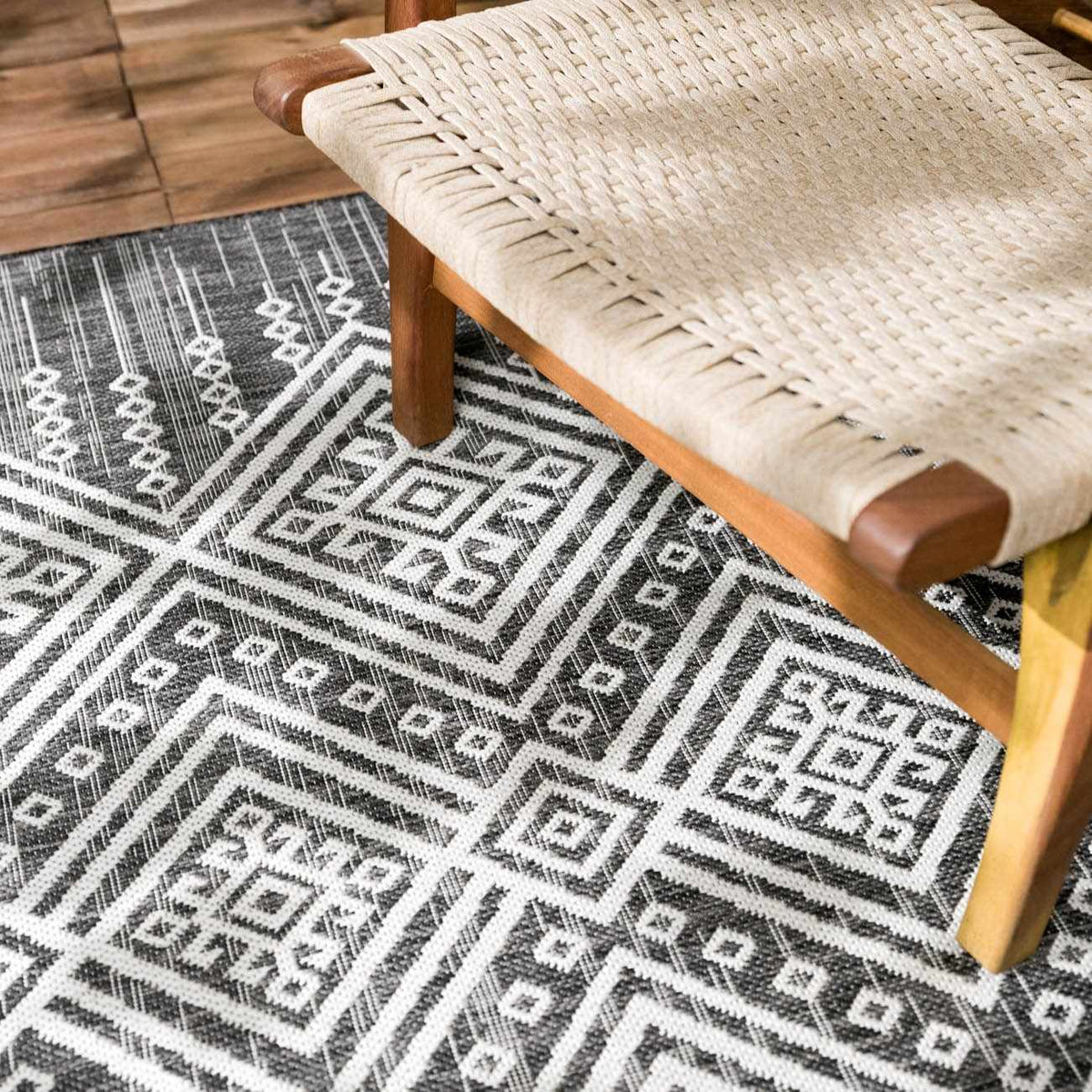 Frankville Black&White All Over Performance Outdoor Rug