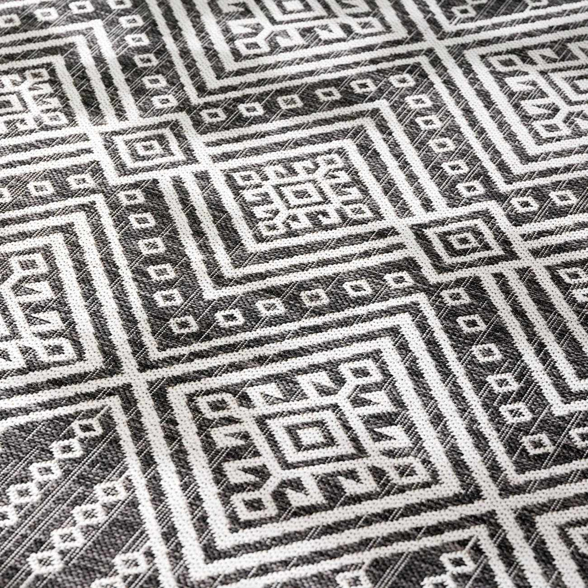 Frankville Black&White All Over Performance Outdoor Rug