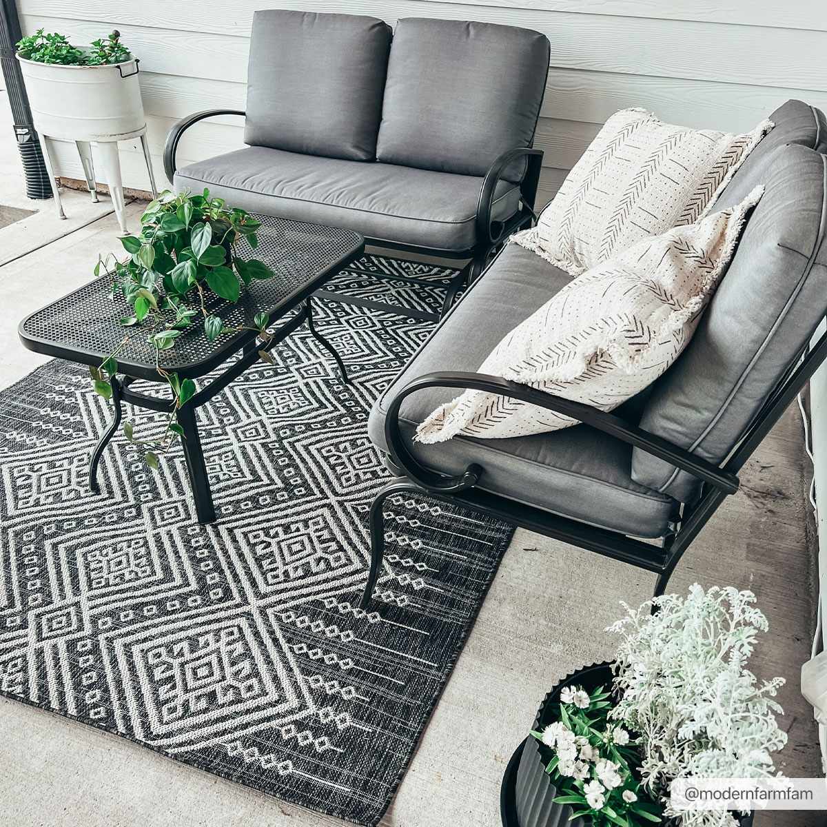 Frankville Black&White All Over Performance Outdoor Rug