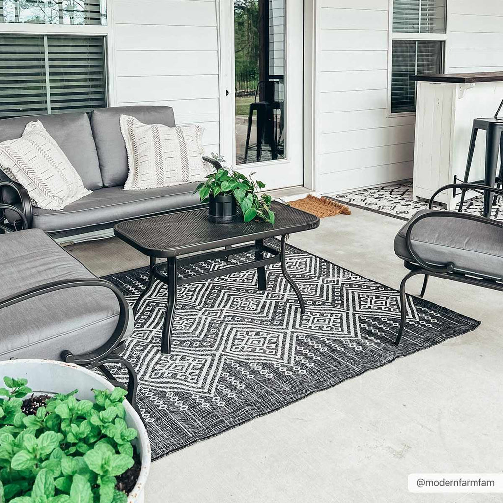 Frankville Black&White All Over Performance Outdoor Rug