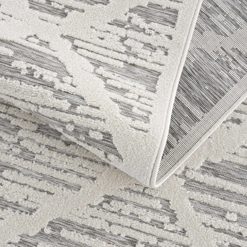 Gambang 3D Trellis Outdoor Area Rug - Clearance