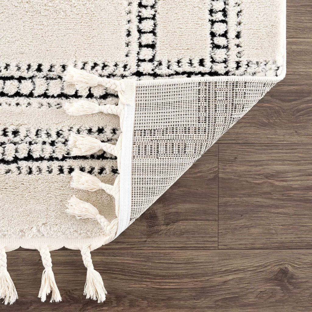 Ryuu Black & White Area Rug - Clearance