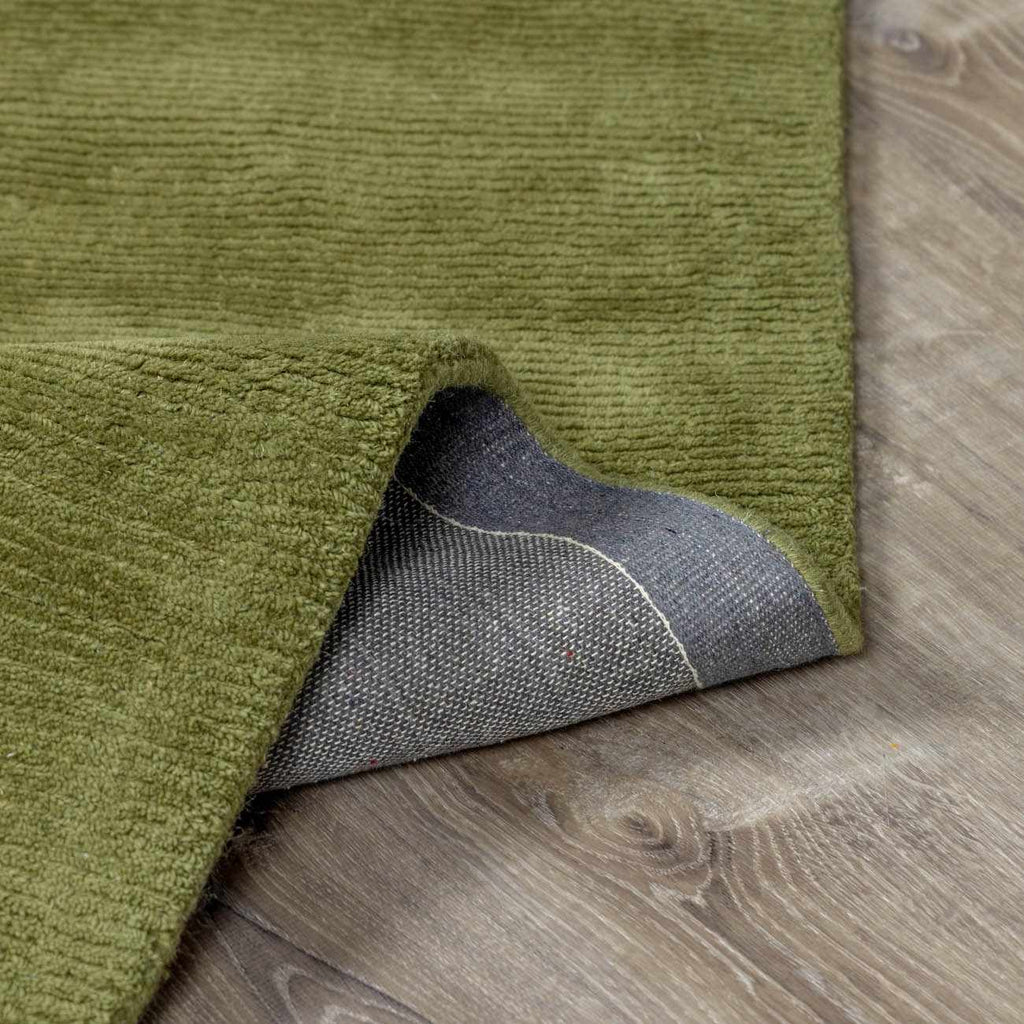 Brockton Solid Green Hand Loomed Wool Area Rug