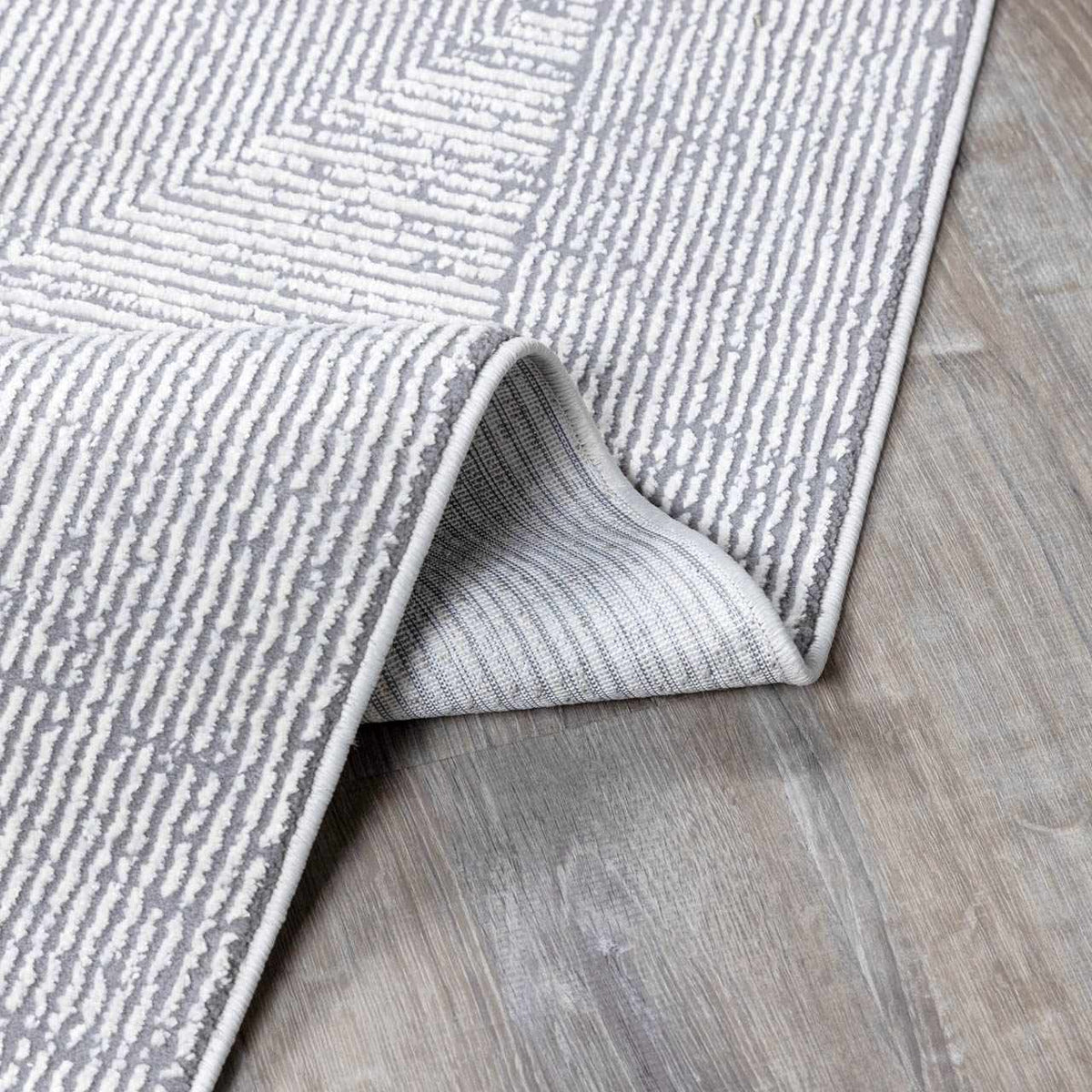 Ayano Plush Textured Washable Rug