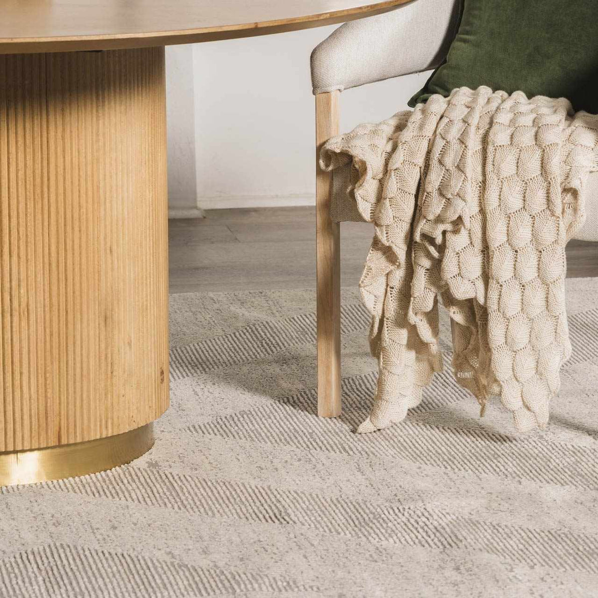 Ayano Plush Textured Washable Rug
