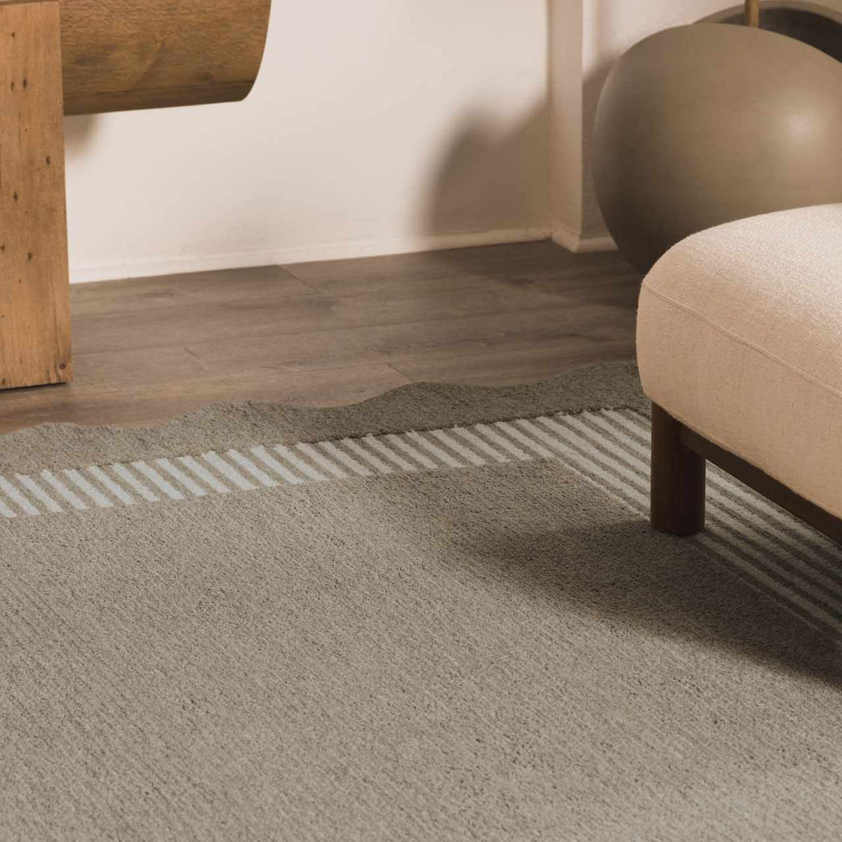 Fanae Beige Border Hand Tufted Wool Area Rug