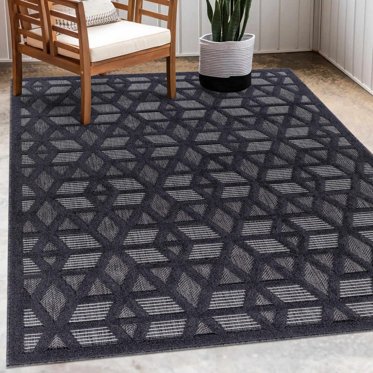 Nuri Black Outdoor Rug - Clearance