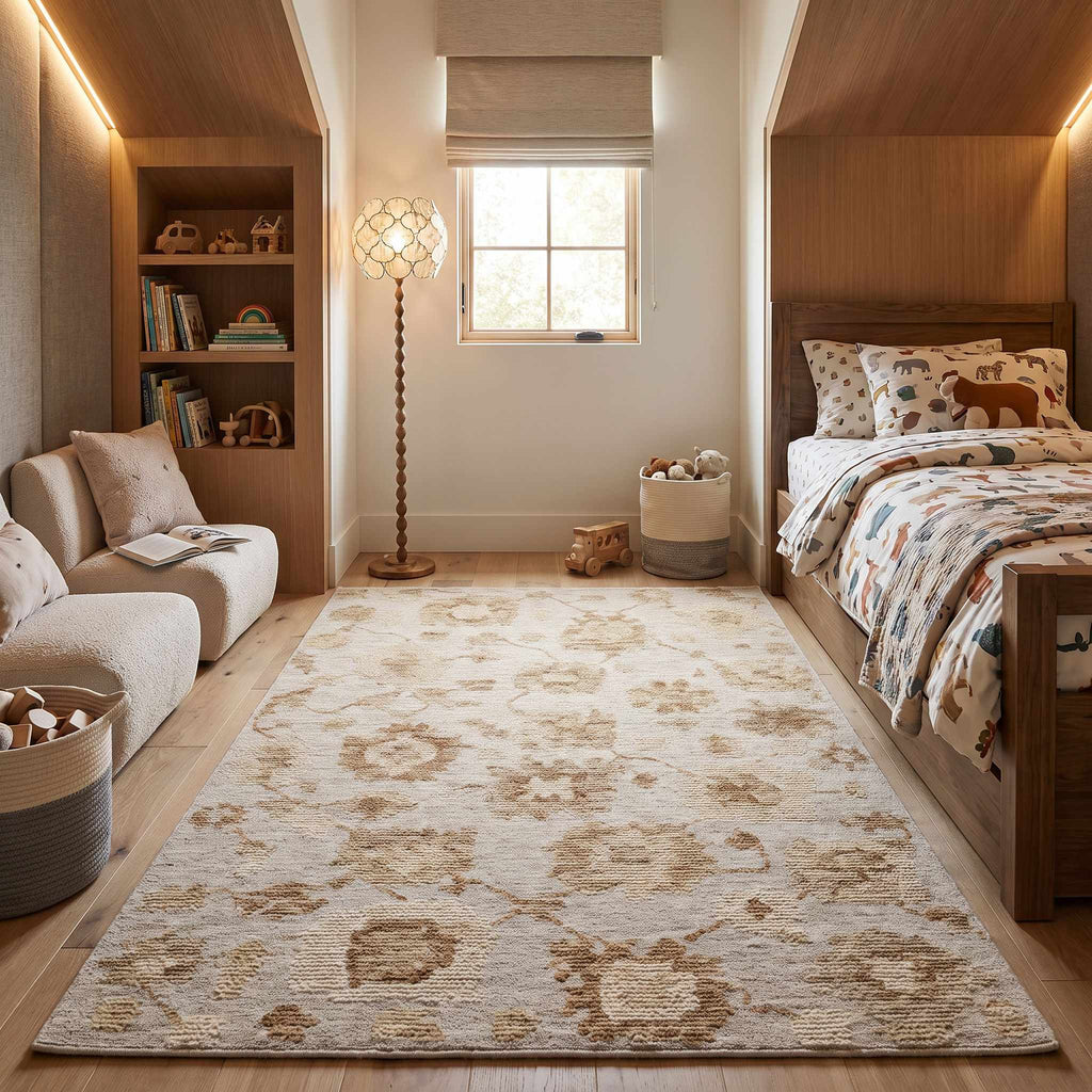 Darrly Traditional Handmade Area Rug