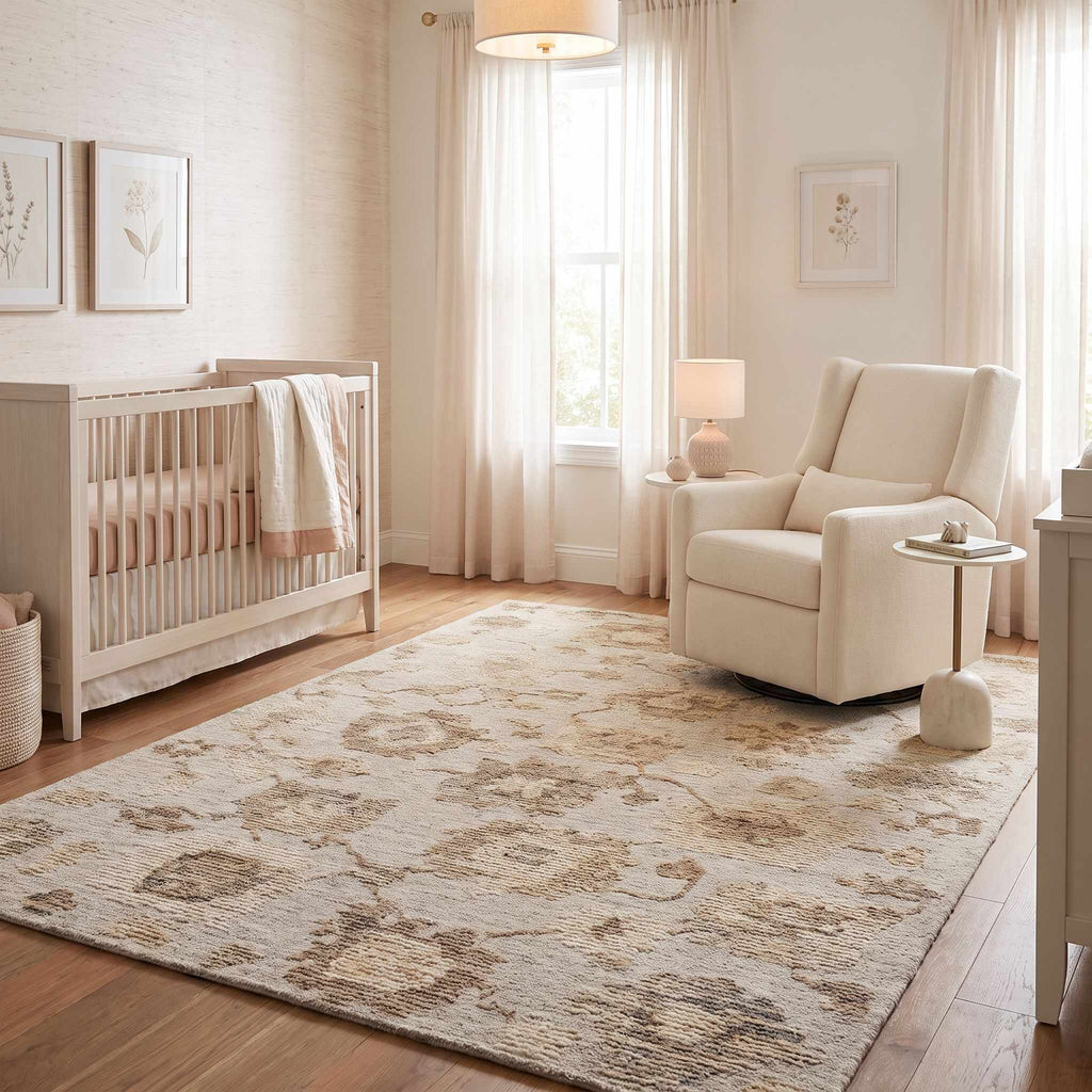Darrly Traditional Handmade Area Rug