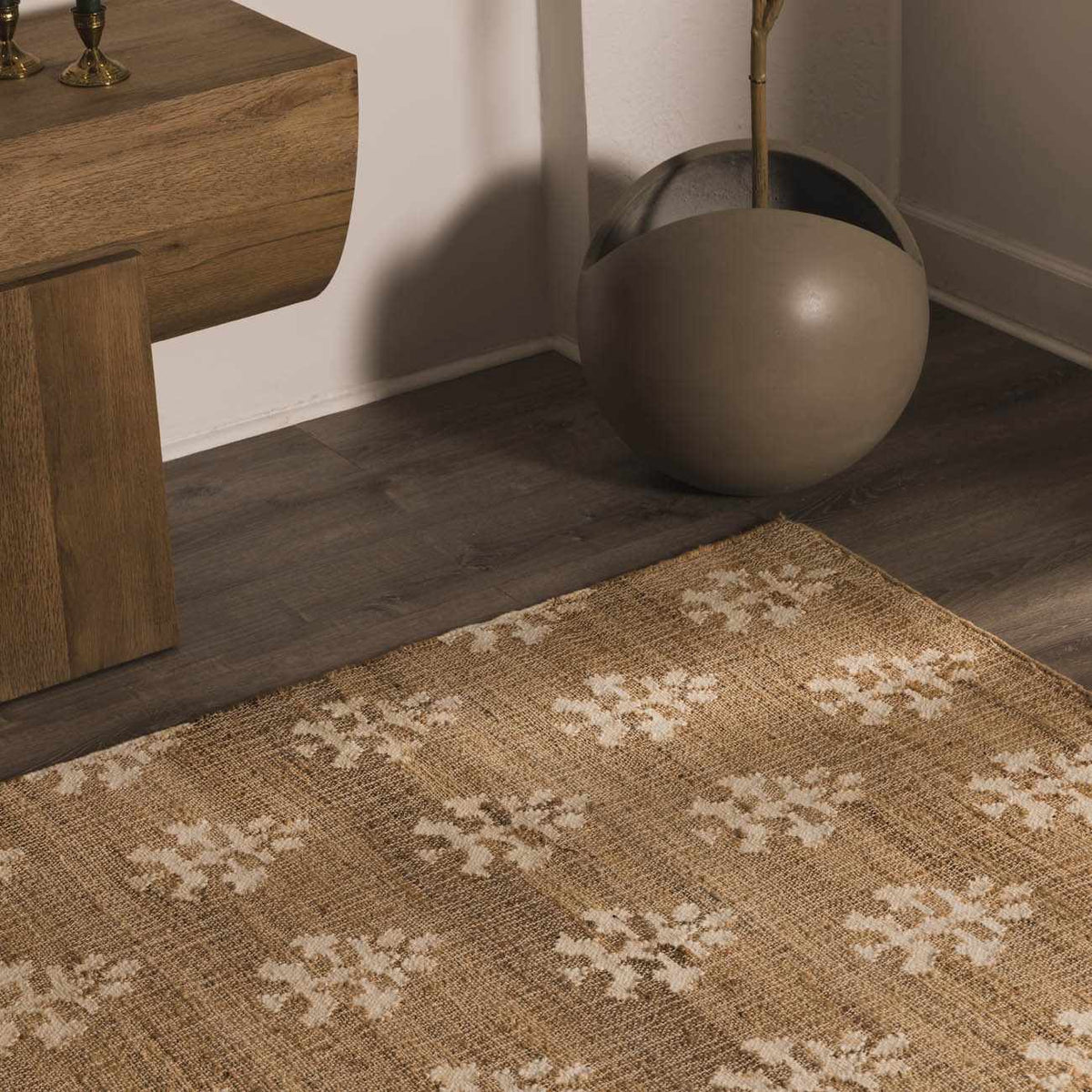 Albina Ivory Area Rug