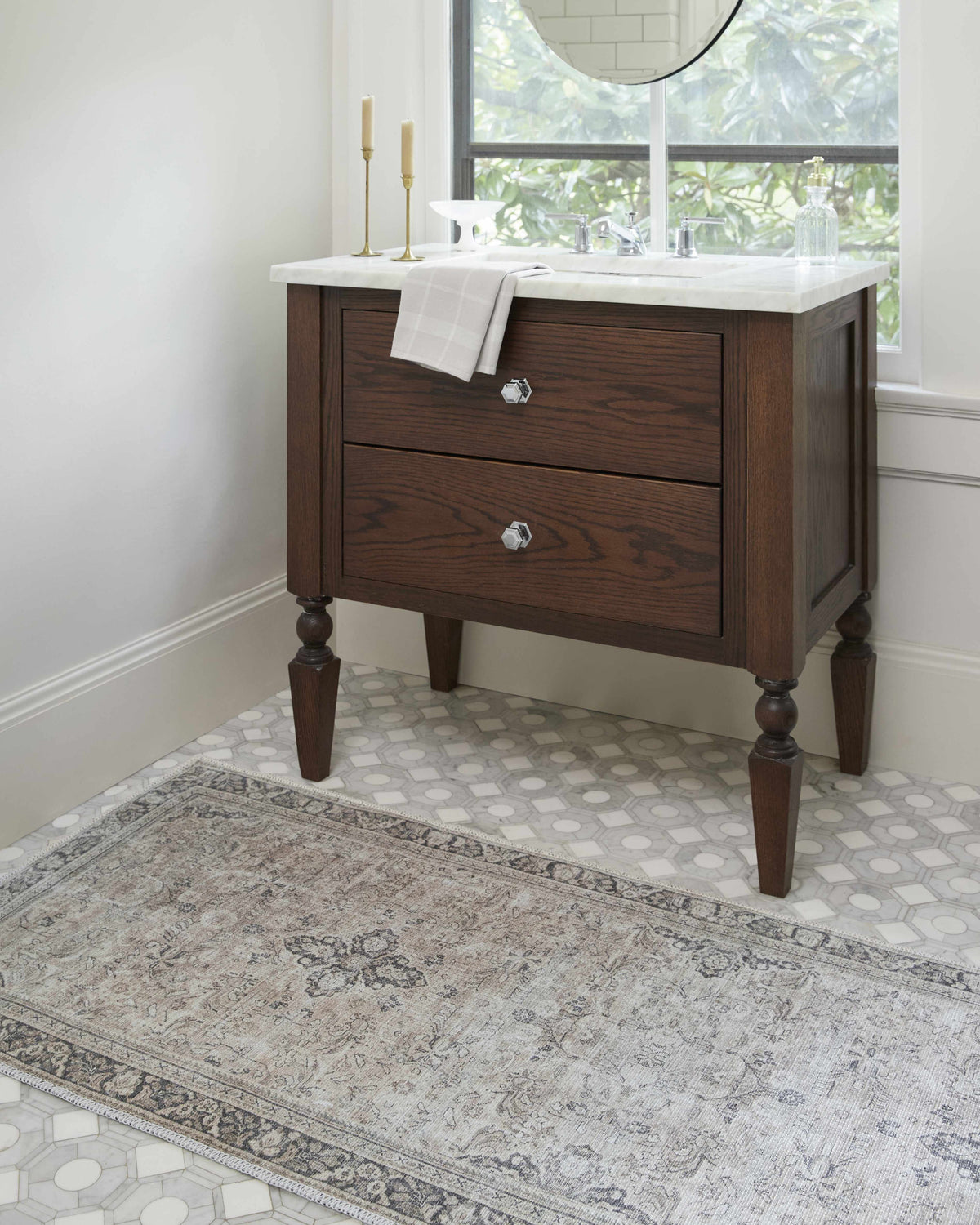 Darling Machine Woven Becki Owens x LIVABLISS BODA-2304 Washable Area Rug