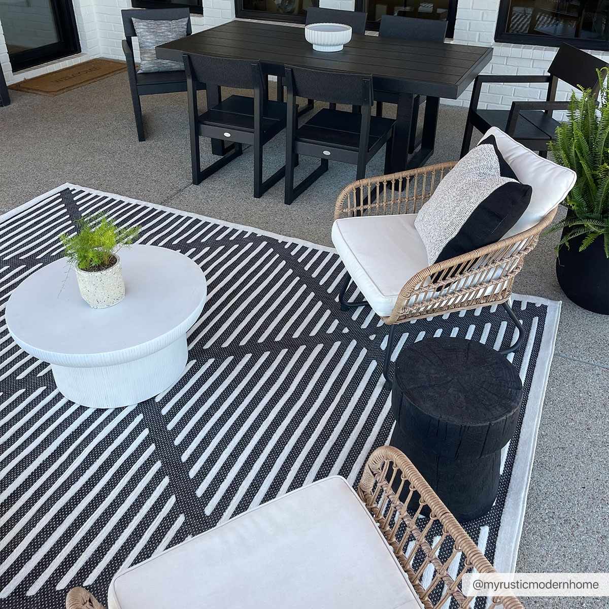Anah 3D Black Outdoor Rug