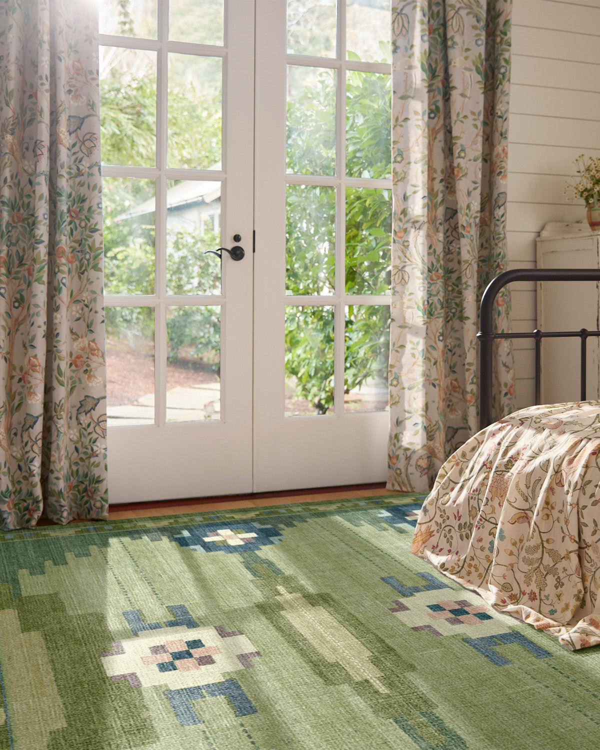 Annika Green Rug