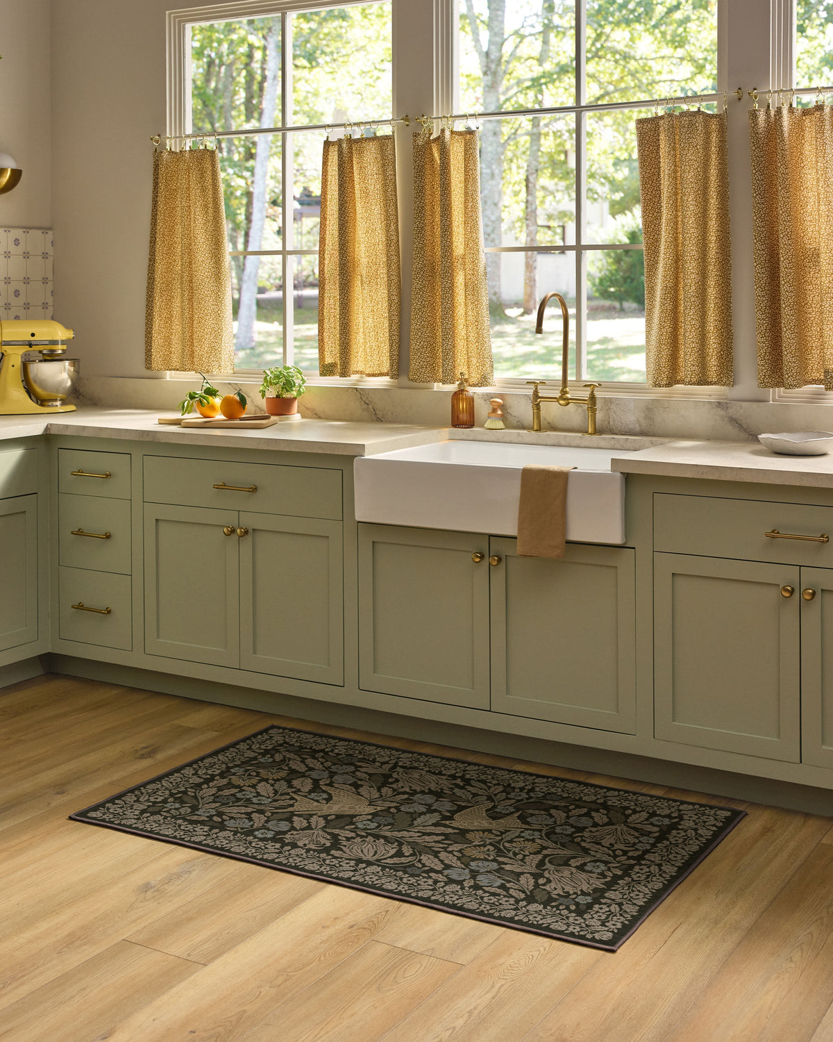 Aves Stone Rug