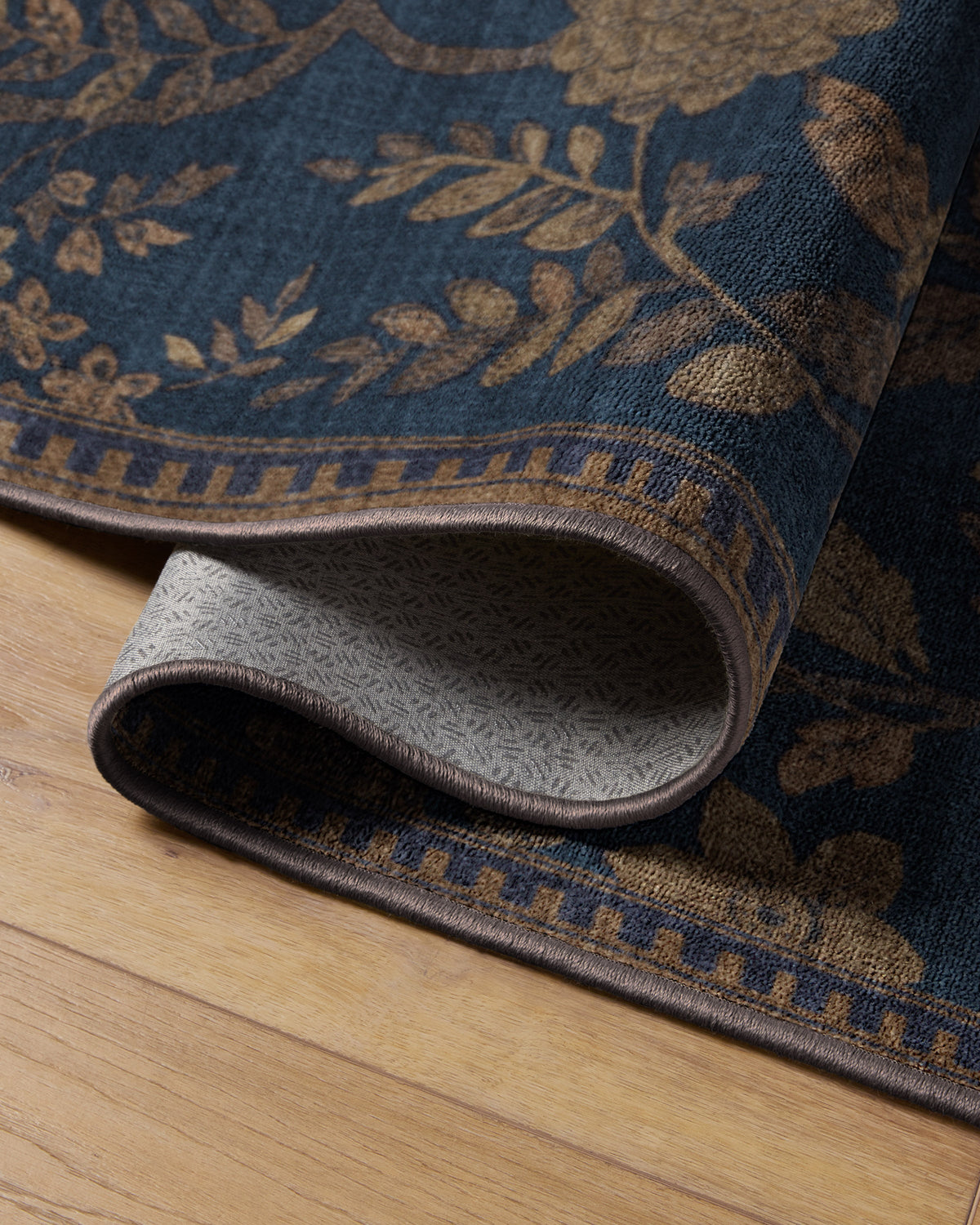Aylin Navy & Gold Rug