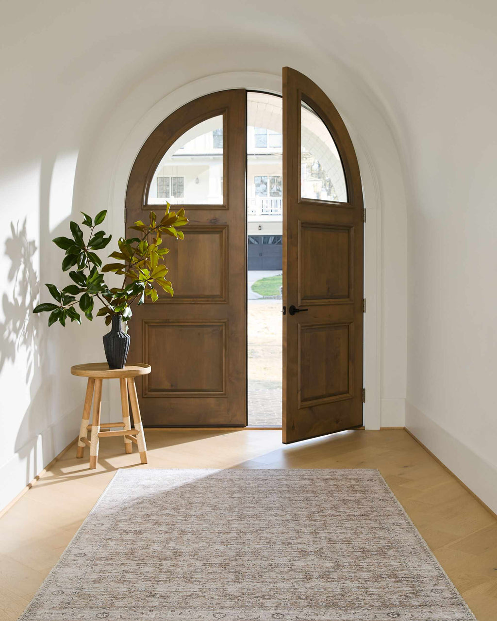 Aureta Machine Woven Becki Owens x LIVABLISS BOAU-2302 Washable Area Rug