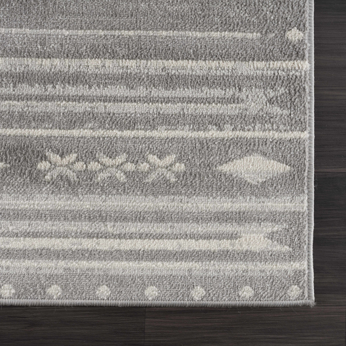 Tigri Aztec Ivory & Gray 2324 Area Rug - Clearance