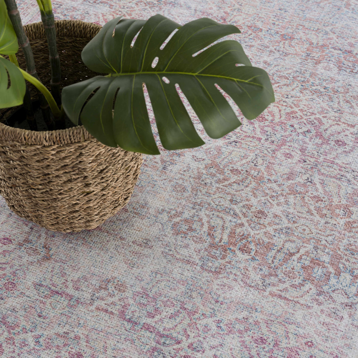 Dare Distressed Washable Rug