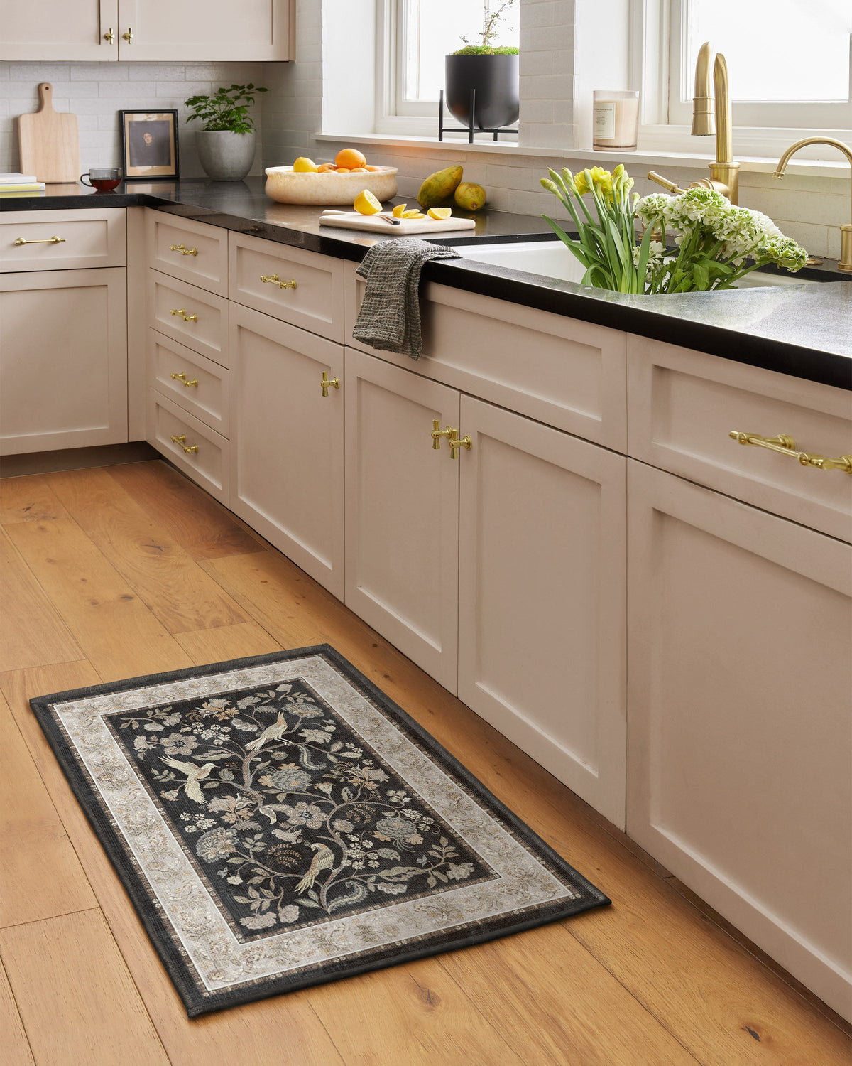 Ester Soft Black Flatwoven Rug