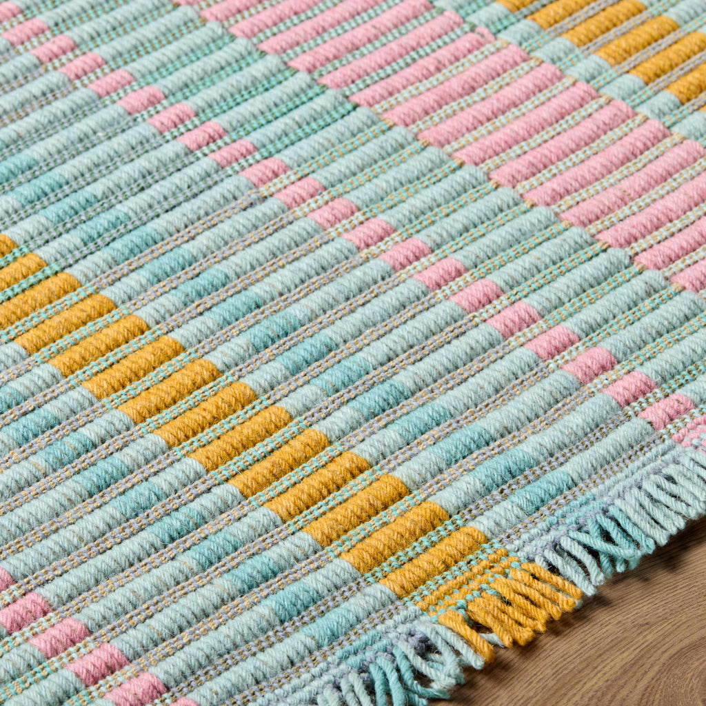 Jamari Colorful Traditional Area Rug