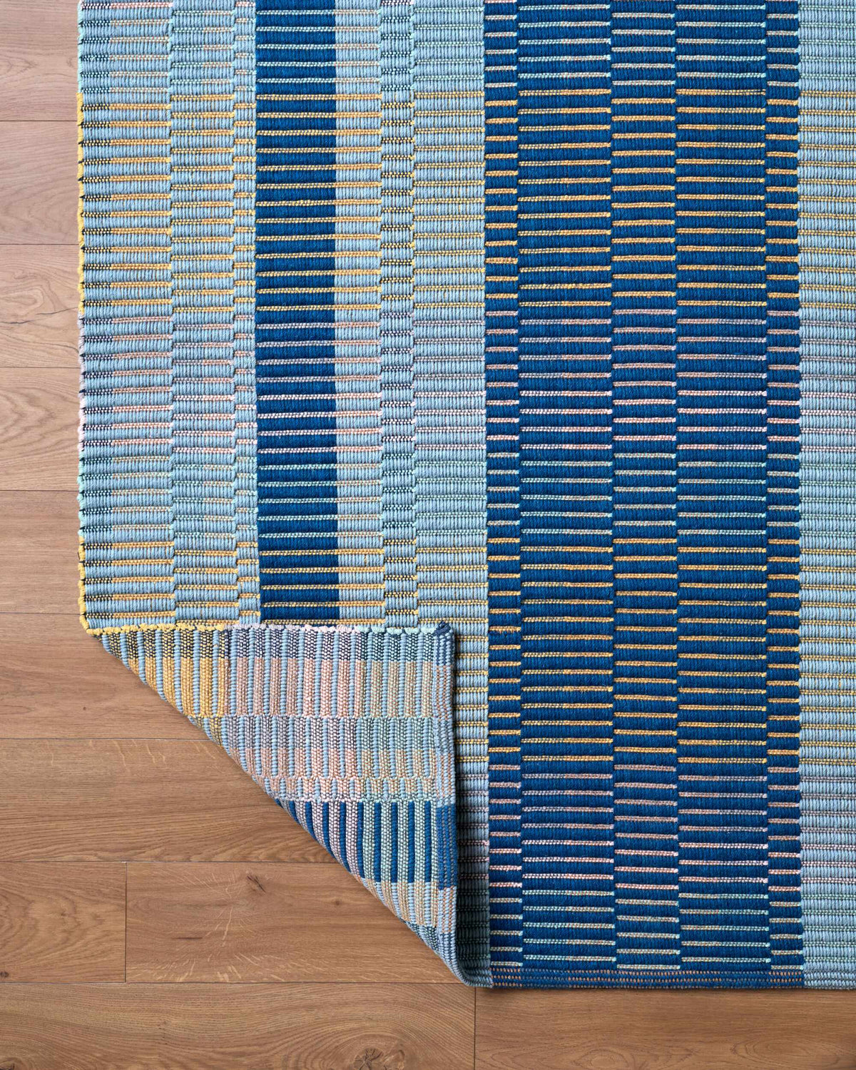 Hesper Blue Traditional Area Rug