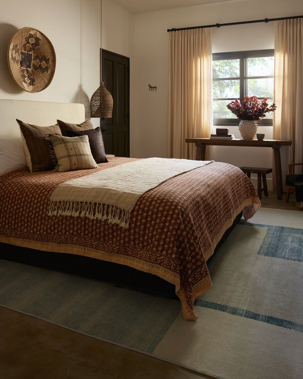 Haylan Ivory & Blue Rug