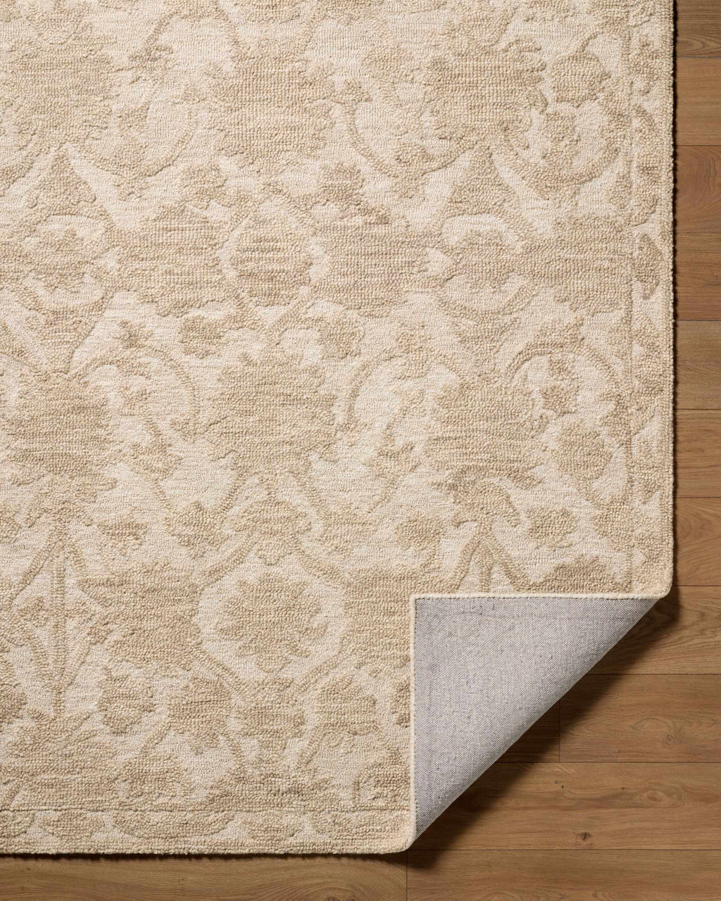 Lanica Hutyno Traditional Handmade Area Rug