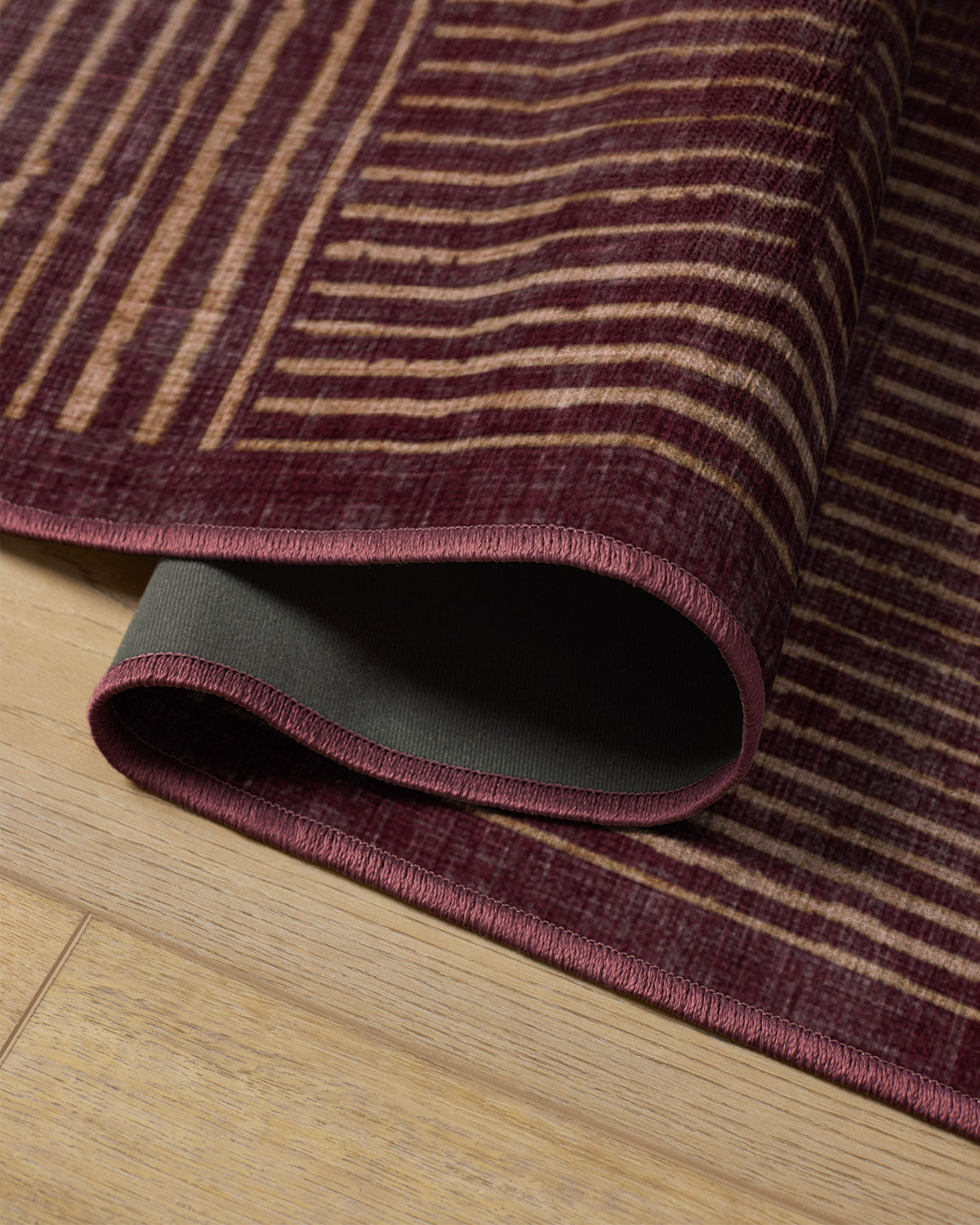 Linear Oasis Rust Red Flatwoven Rug