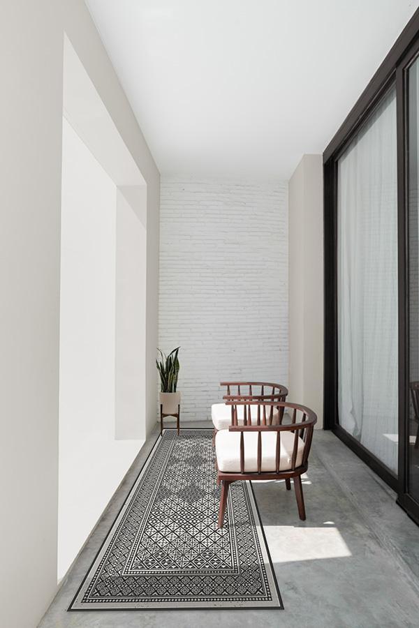 Loseta Black Outdoor Rug