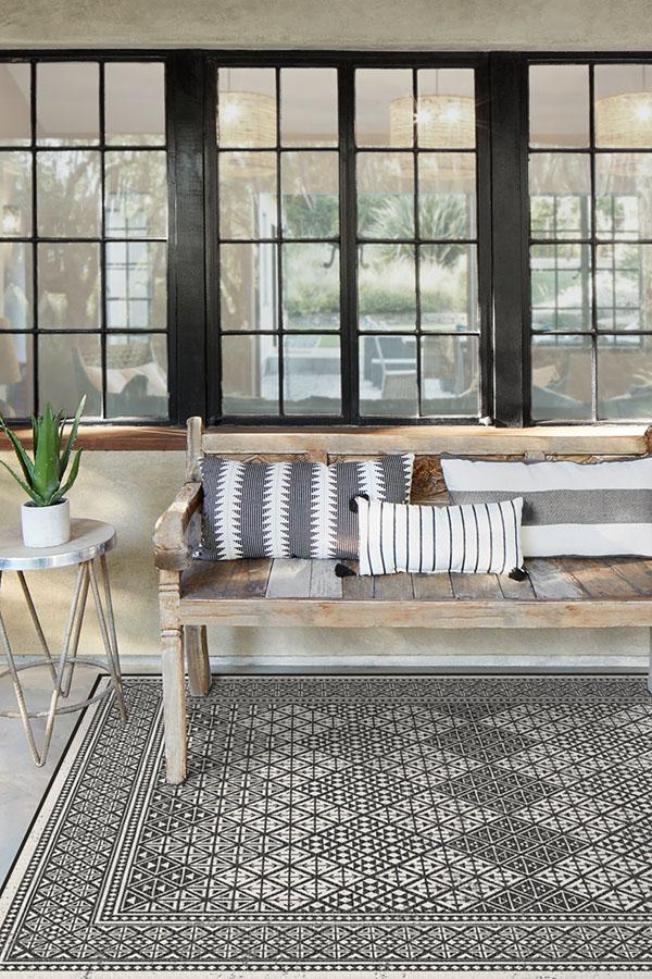 Loseta Black Outdoor Rug