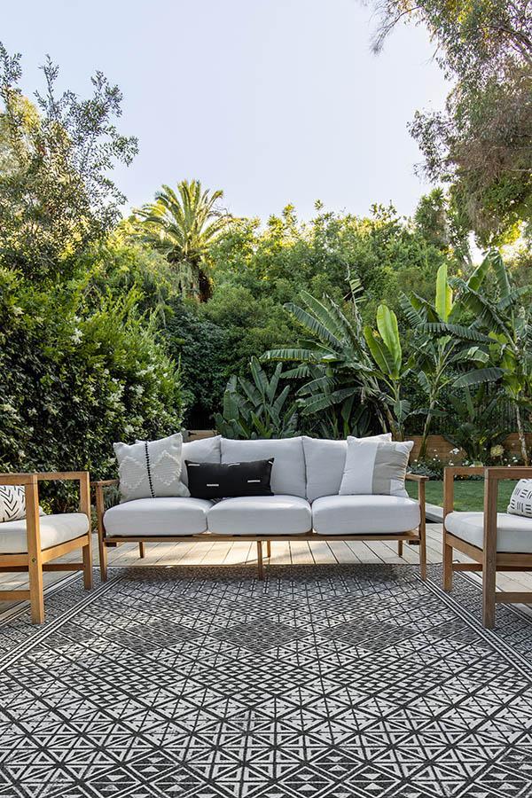 Loseta Black Outdoor Rug
