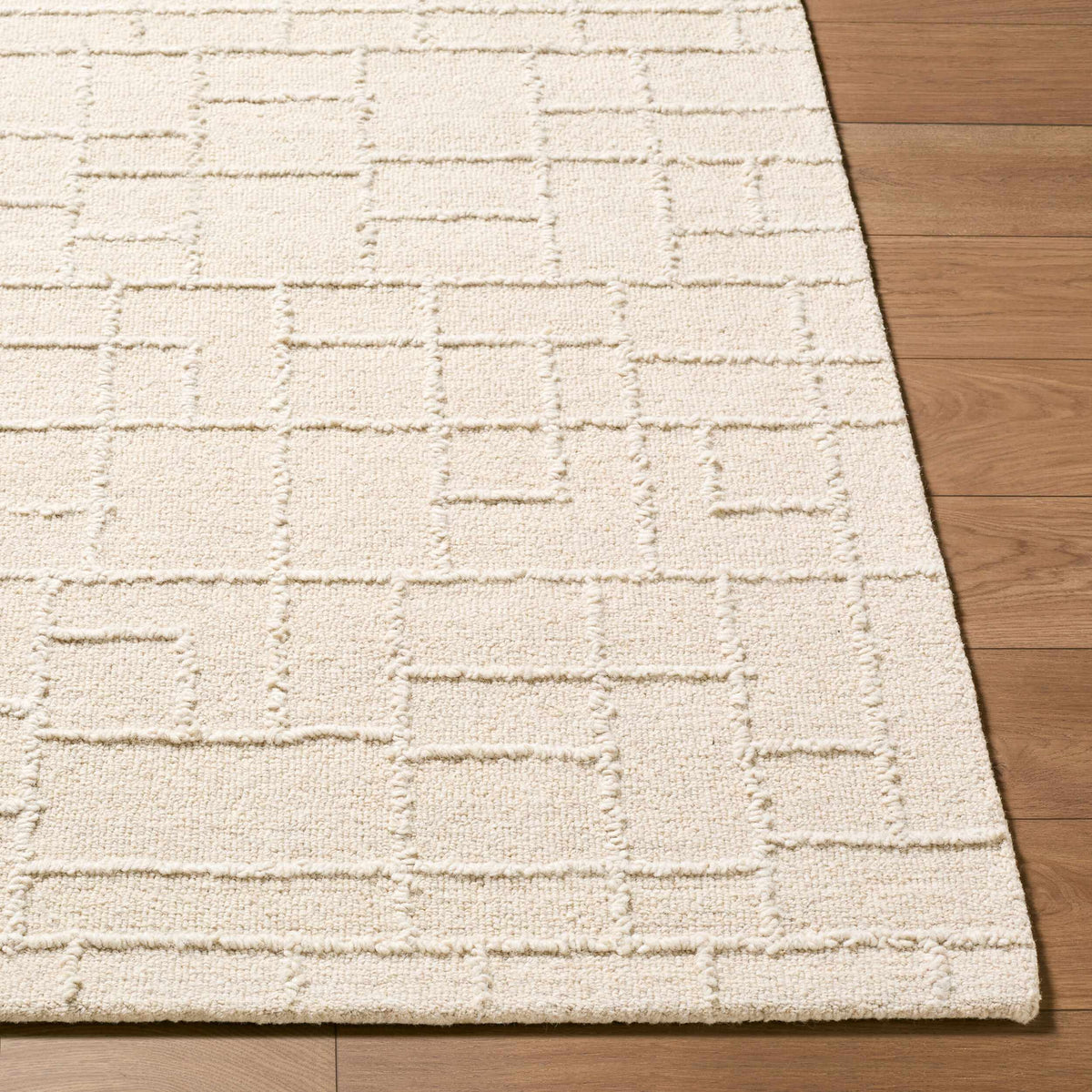 Utsmiyurt Area Rug