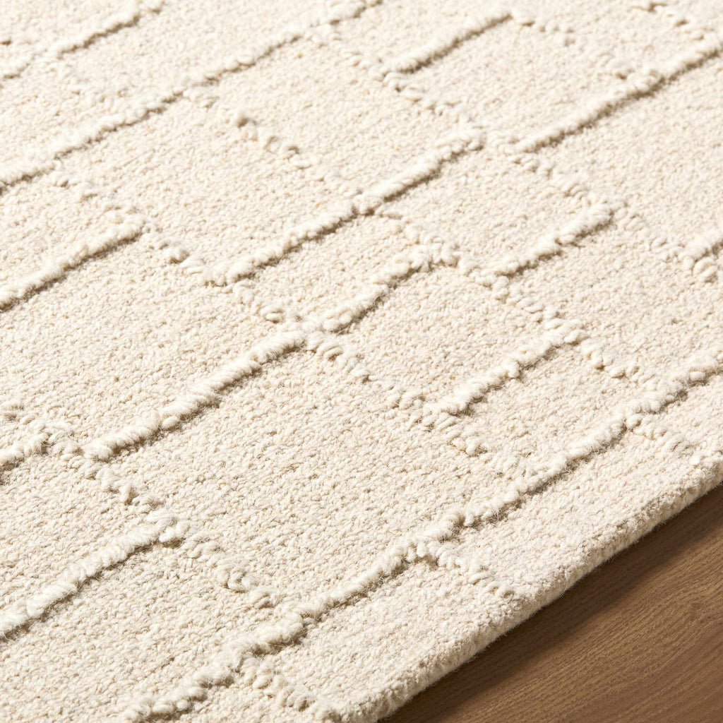 Utsmiyurt Area Rug