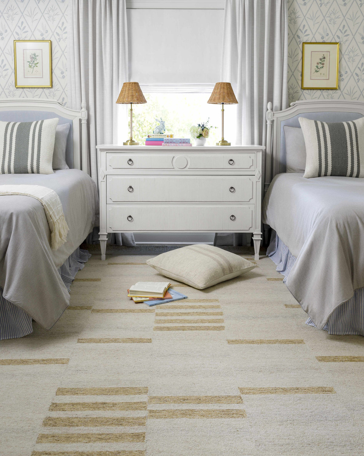 Max Handmade Becki Owens x LIVABLISS BOMX-2301 Area Rug