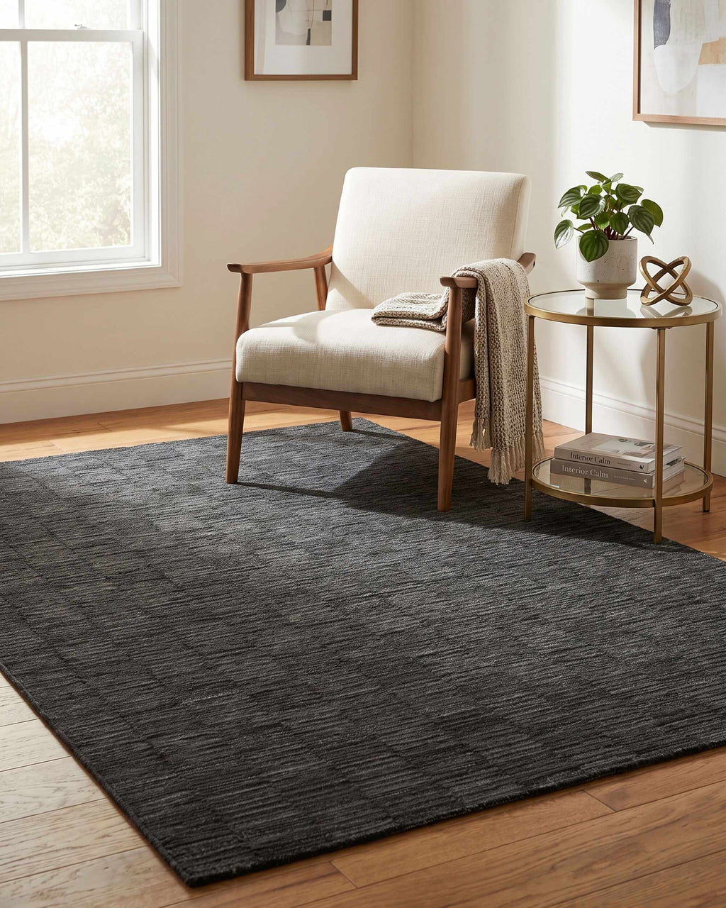 Desdra  Black Traditional Washable Area Rug