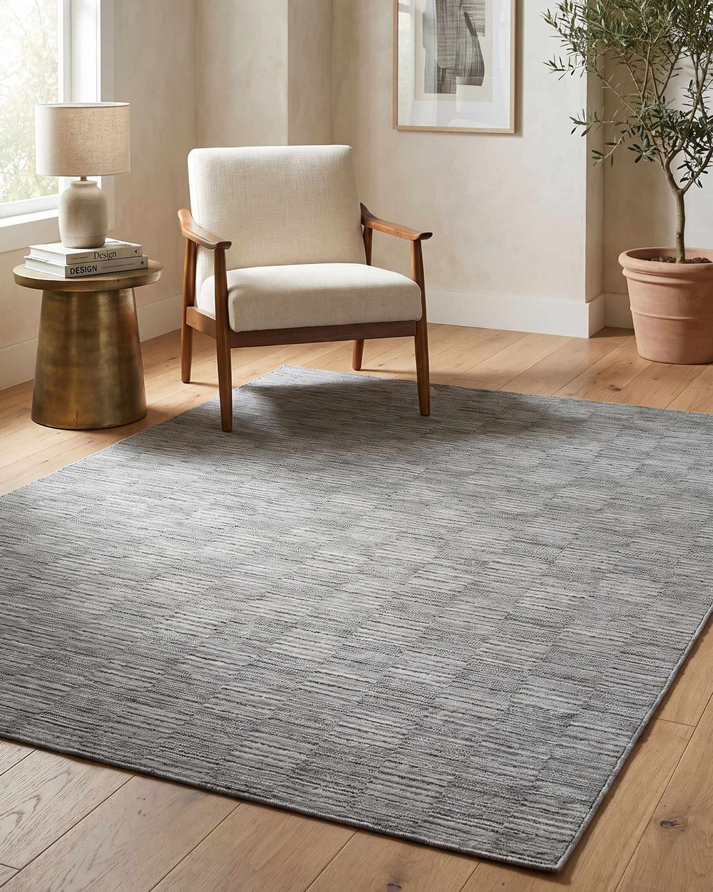 Desdra  Gray Traditional Washable Area Rug
