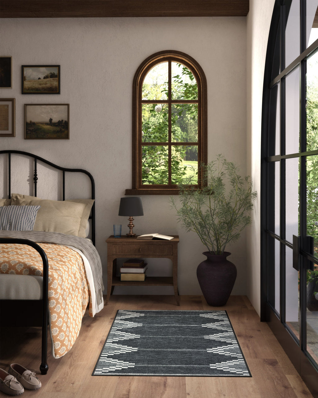 Sloane Black Rug