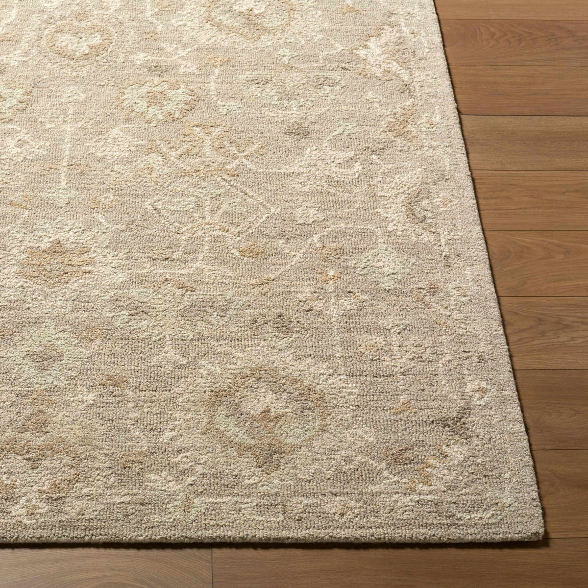 Vililo Traditional Handmade Area Rug