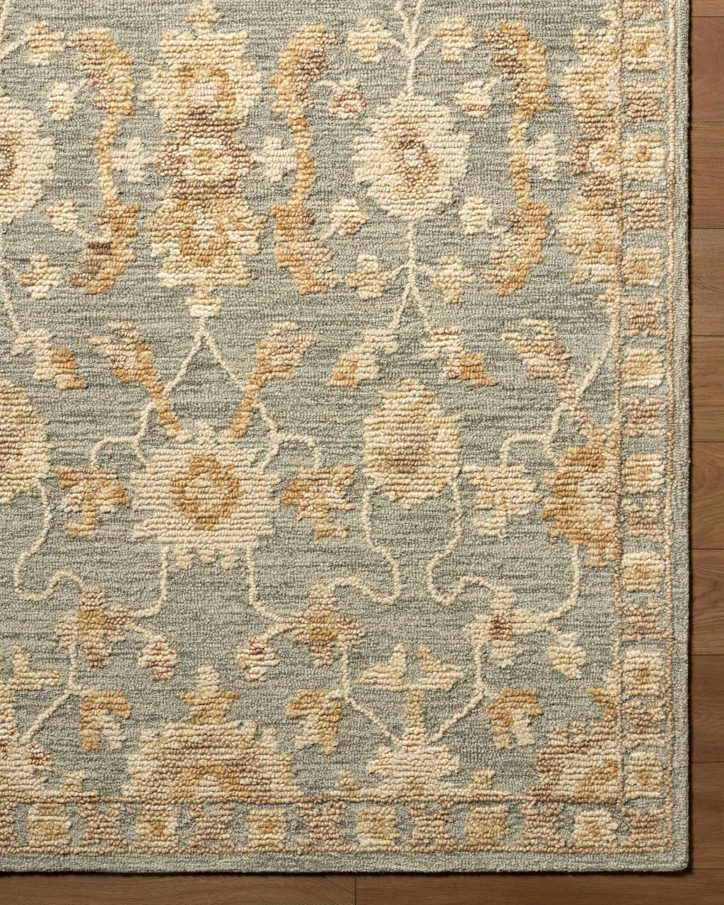 Novavu Traditional Handmade Area Rug