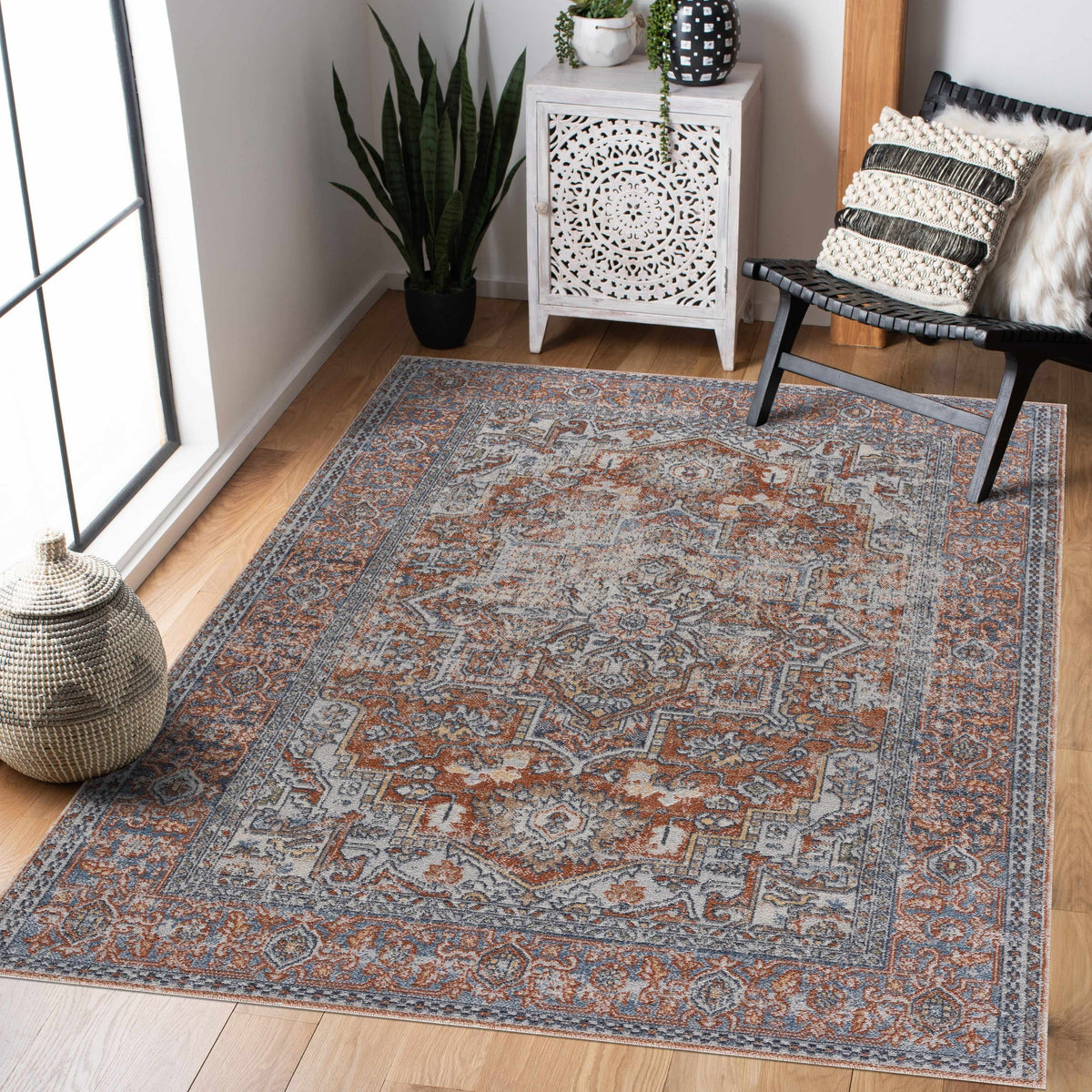 Aila Traditional Design Washable Rug - Clearance