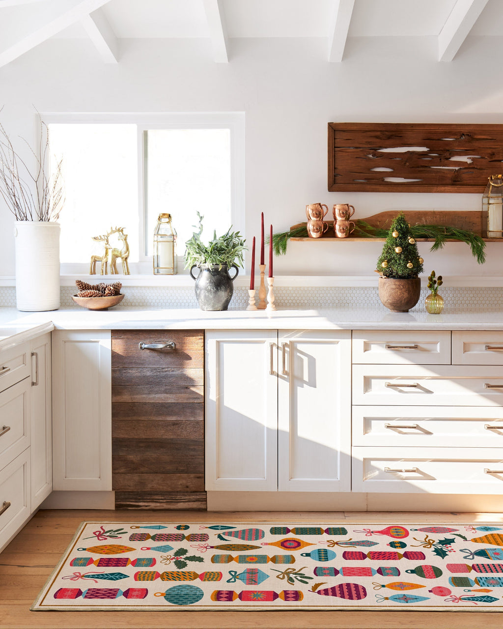 Tidings & Trimmings Cream Rug
