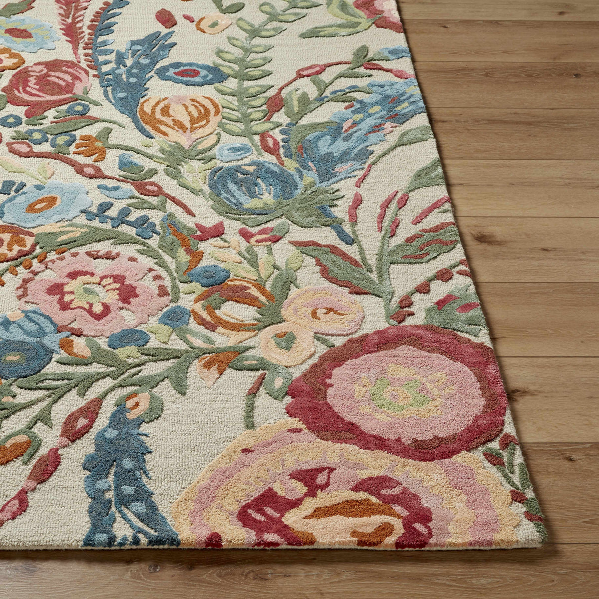 Tuyet Floral Wool Area Rug