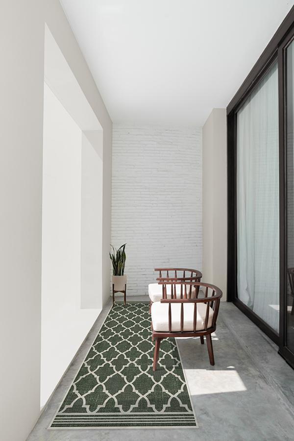 Varia Trellis Forest Green Outdoor Rug