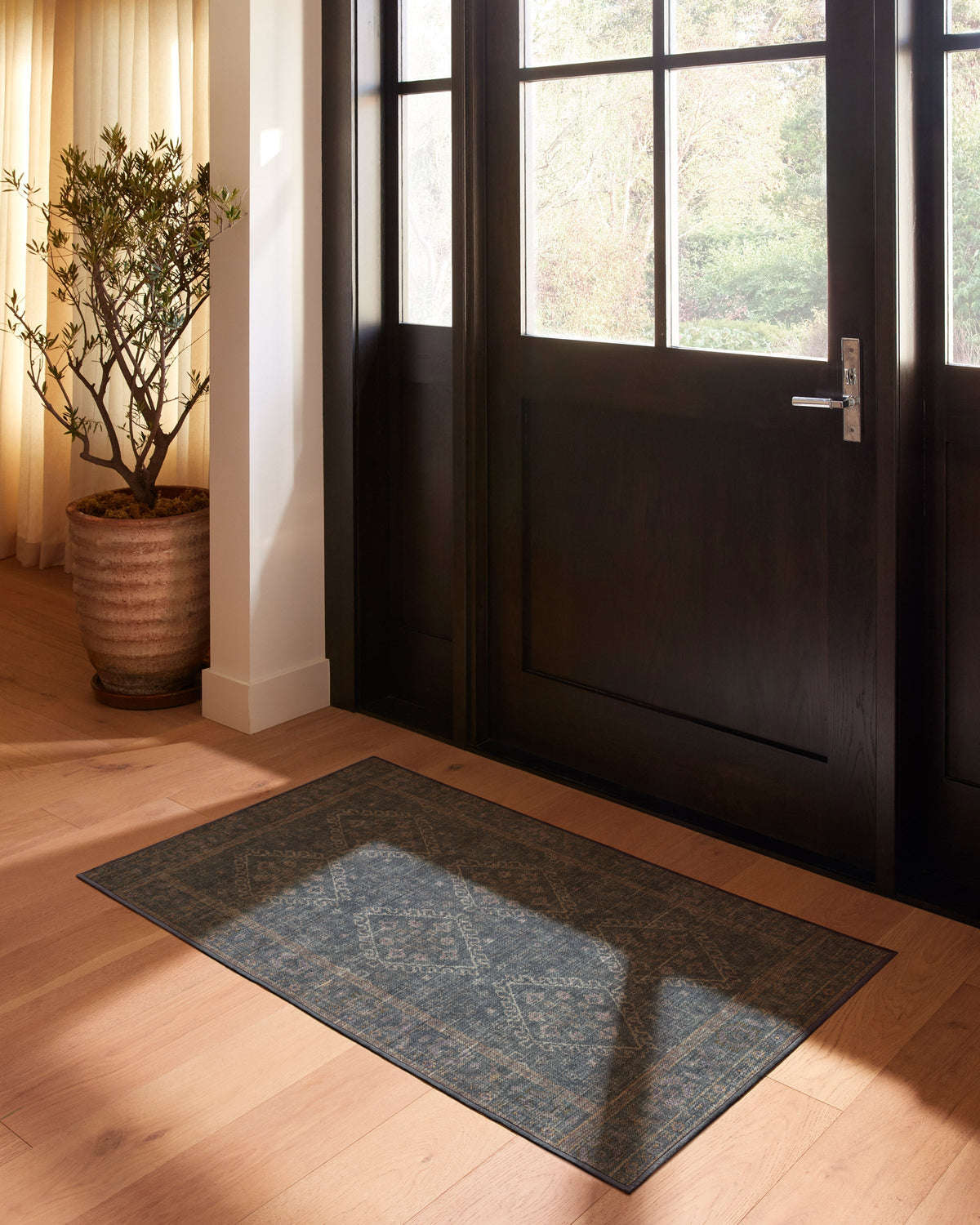Zosia Black Flatwoven Rug